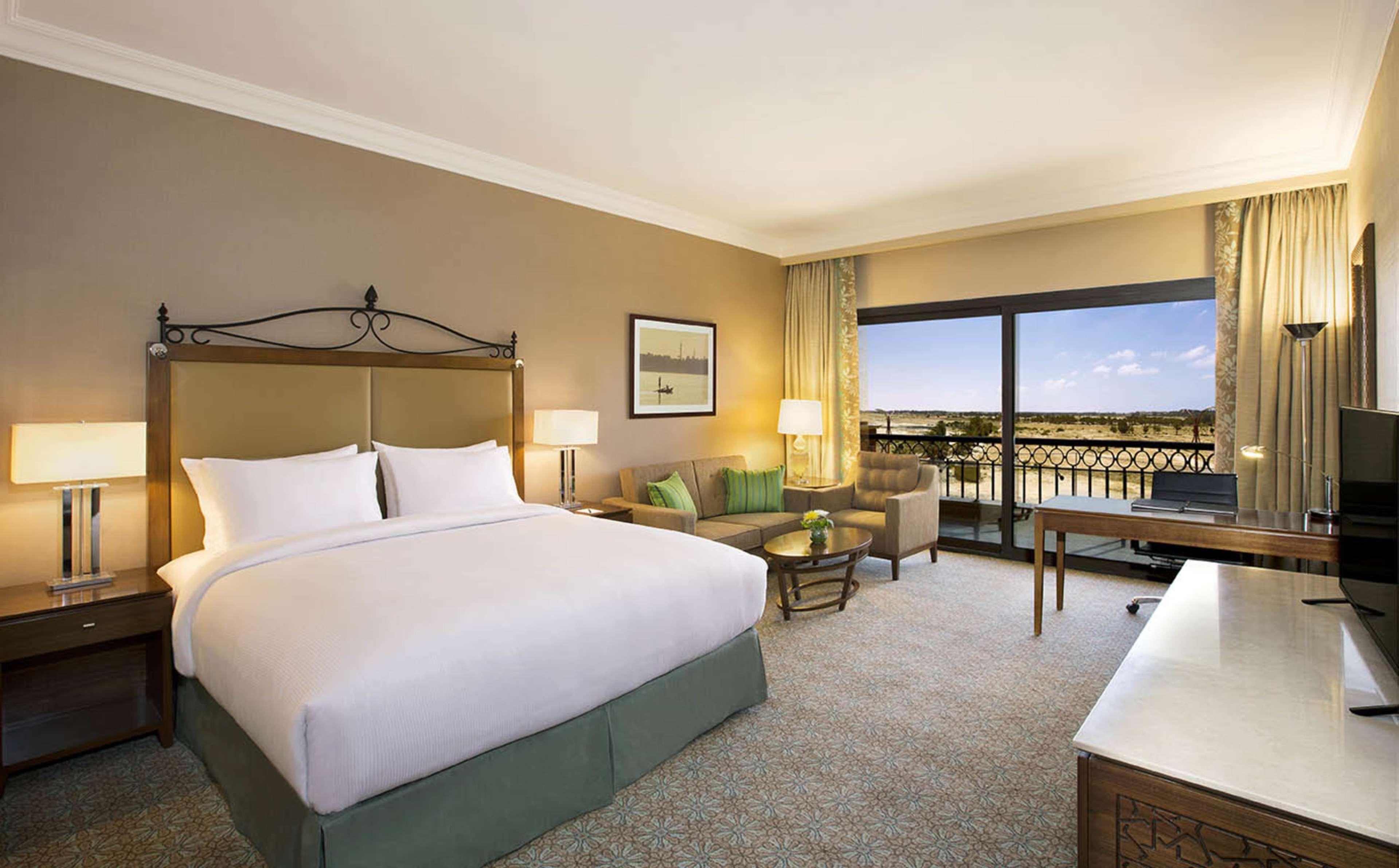 Hilton Alexandria King'S Ranch Hotel King Mariout Esterno foto
