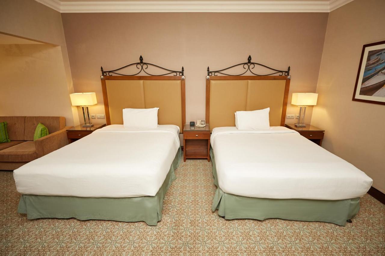 Hilton Alexandria King'S Ranch Hotel King Mariout Esterno foto